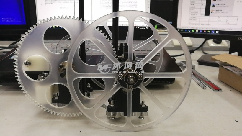 s型凸轮无碳小车