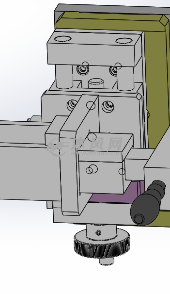 高度可调夹紧机构