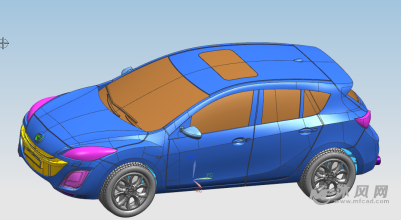 马自达玩具汽车模型斜视图