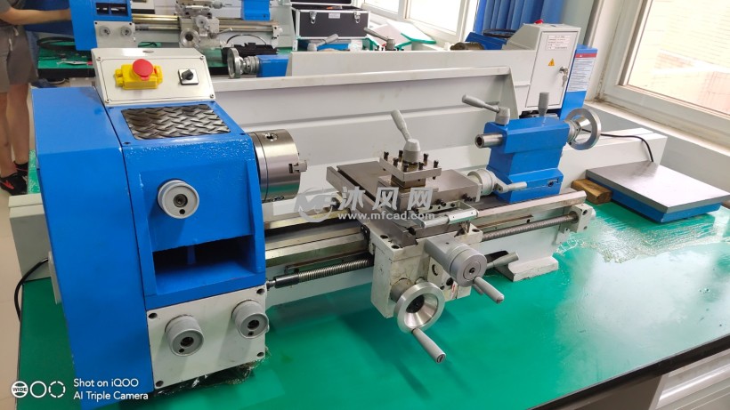 小型车床溜板箱